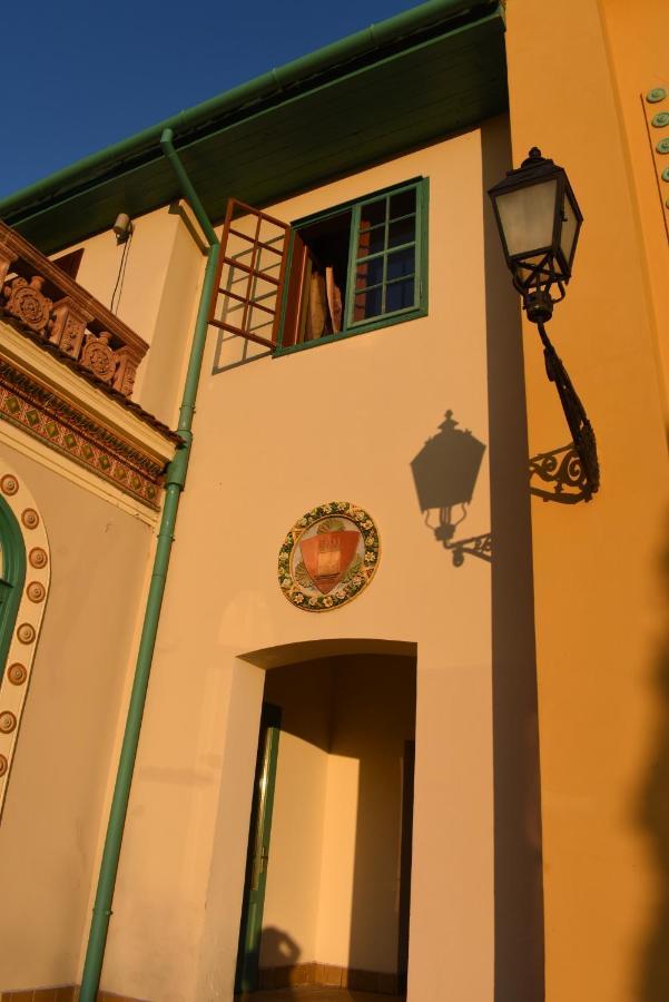 Zsolnay Negyed Vendeghaza Aparthotel Beci Exterior foto
